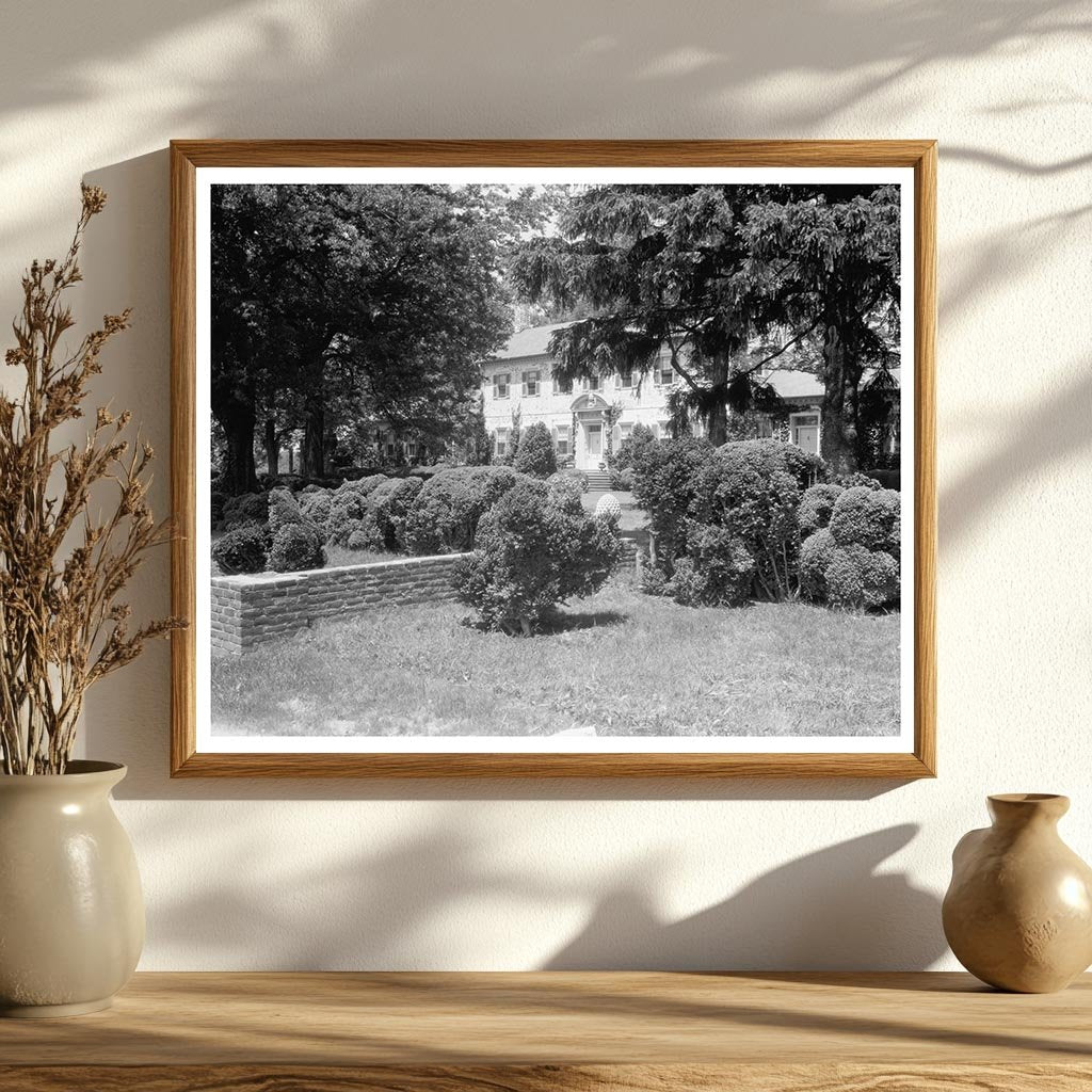 Mrs. Devores Estate, Fredericksburg VA, 20th Century