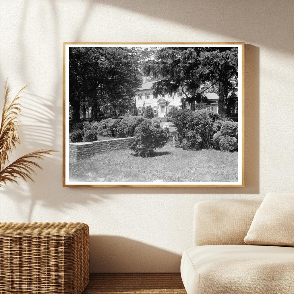 Mrs. Devores Estate, Fredericksburg VA, 20th Century