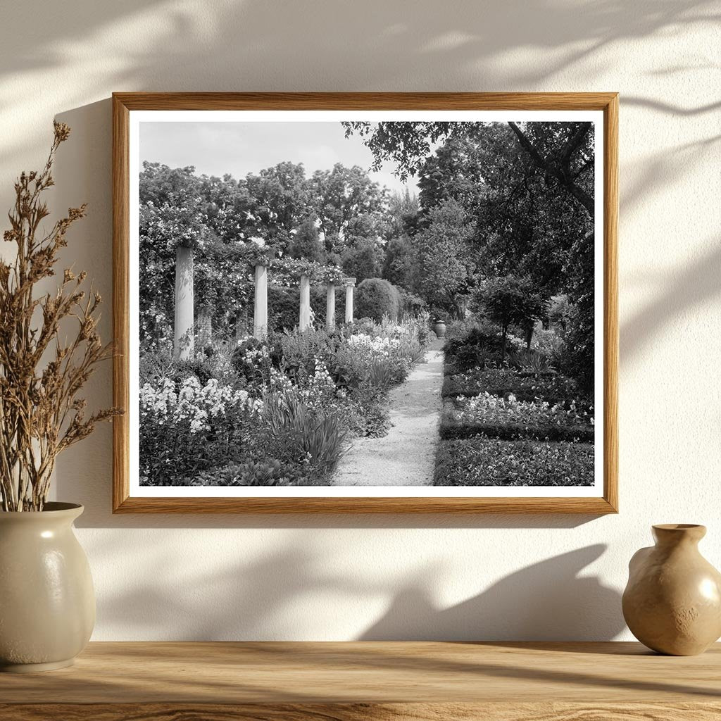 Fredericksburg, VA Estate Gardens Photo, 20th Century