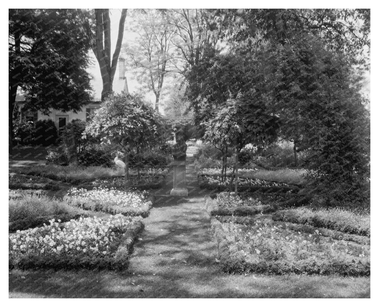 Historic Estate Gardens, Fredericksburg VA, 20th Century