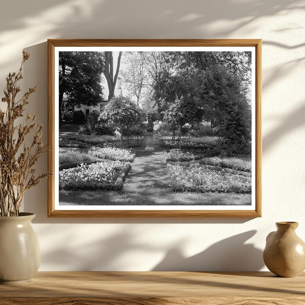 Historic Estate Gardens, Fredericksburg VA, 20th Century