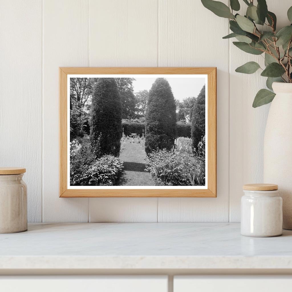 Restoration of Fredericksburg Estate, Virginia 20th Century