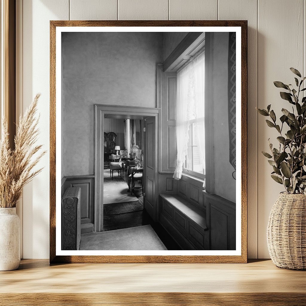 Historic Estate in Fredericksburg, VA - Mid-20th Century