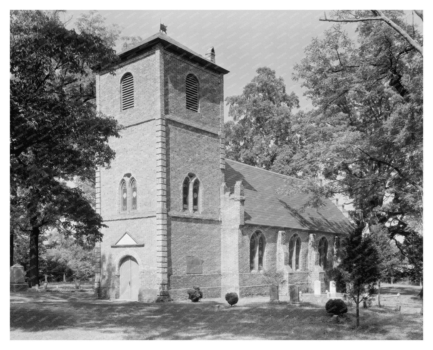 Historic Church in Smithfield, VA - 1632 Landmark