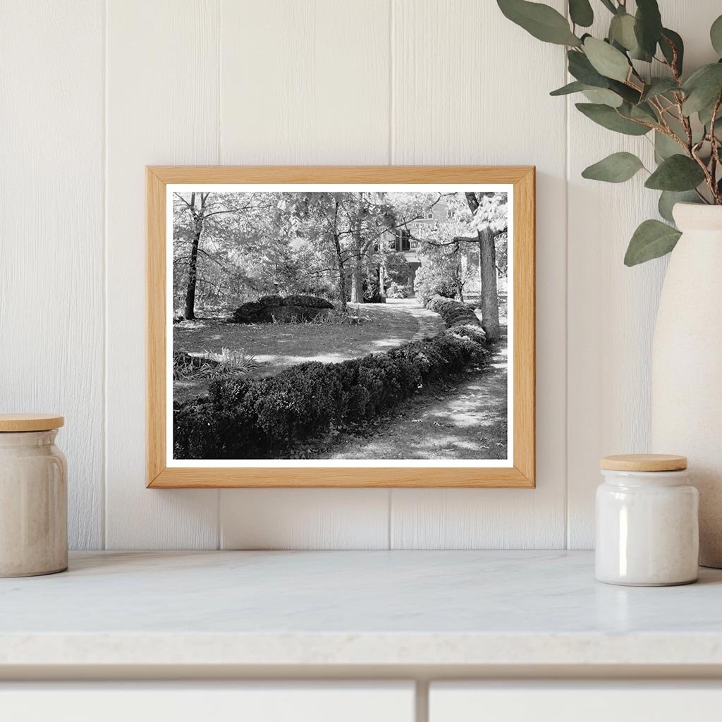 1900 Leesburg VA Garden Photo of Rust Estate