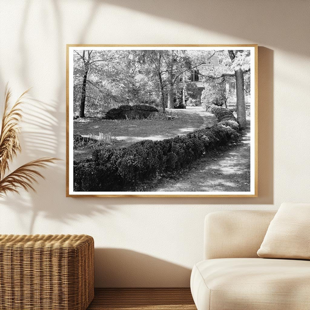 1900 Leesburg VA Garden Photo of Rust Estate