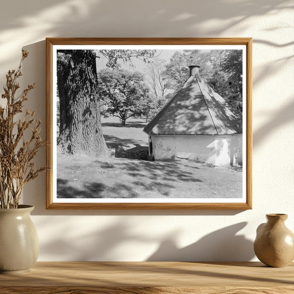 1822 Outbuildings Near Leesburg, Virginia History Photo