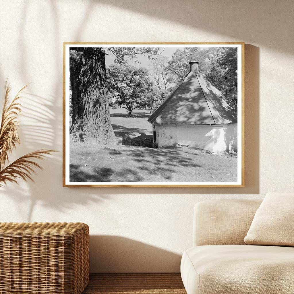 1822 Outbuildings Near Leesburg, Virginia History Photo