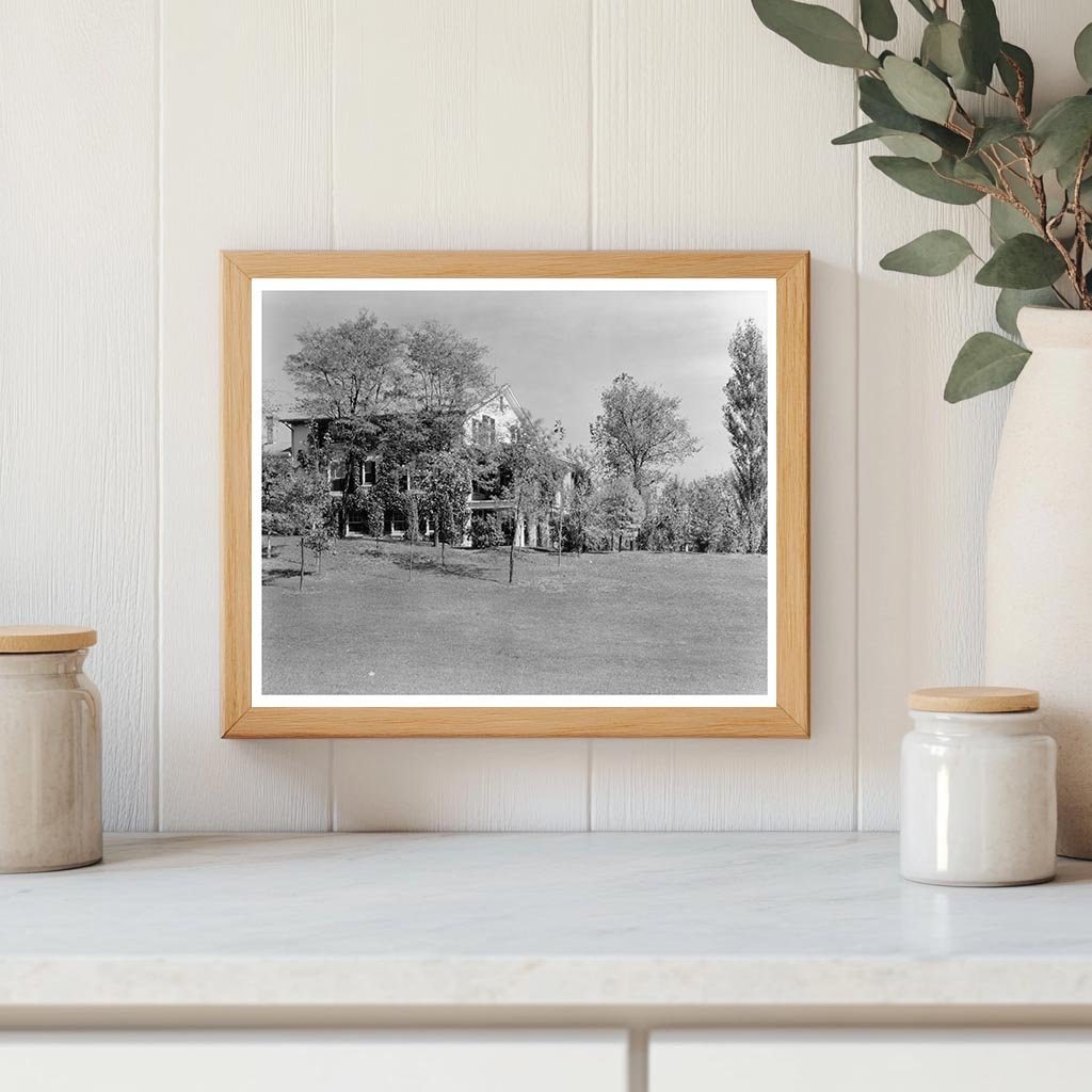 Vintage Residence in Leesburg, VA - Early 20th Century