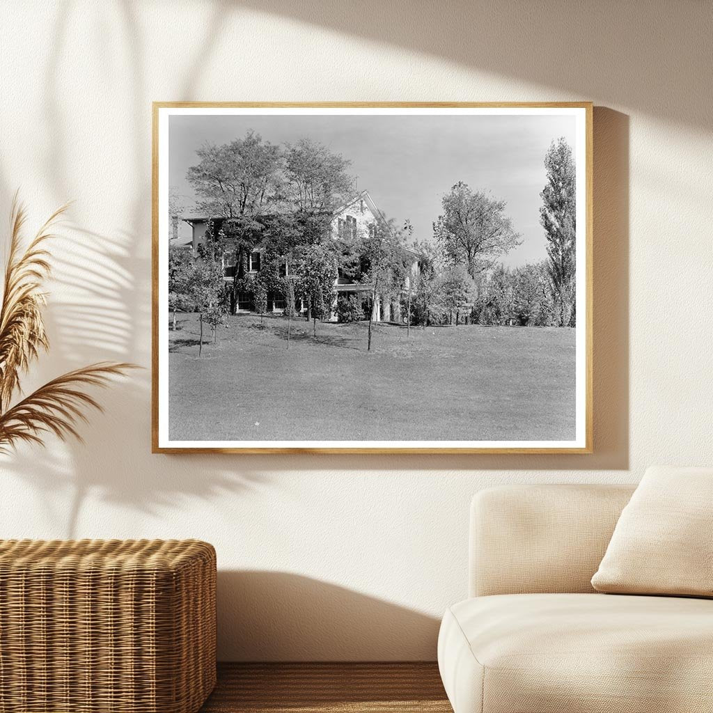 Vintage Residence in Leesburg, VA - Early 20th Century