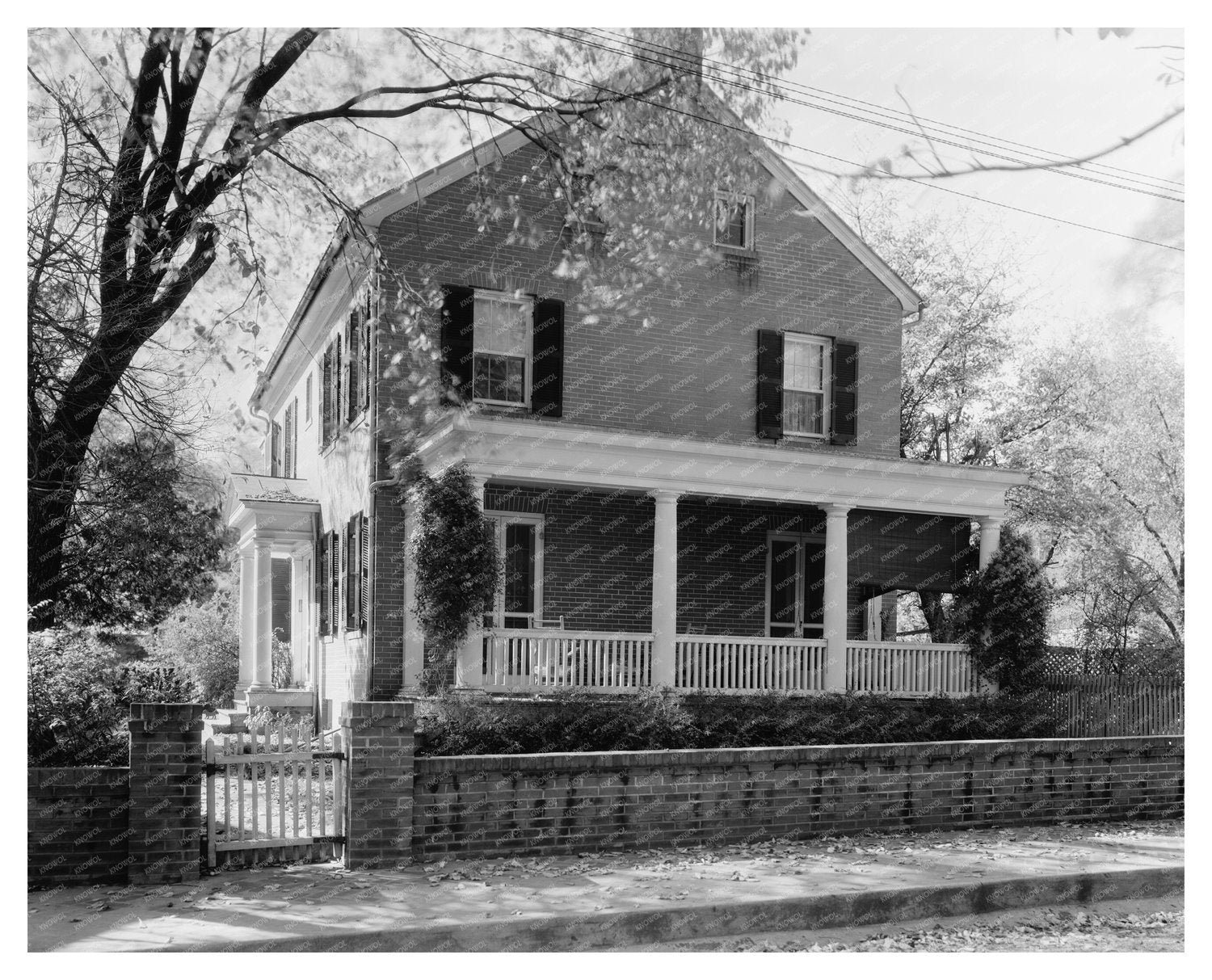 Historic Architecture in Leesburg, VA - 20th Century Image