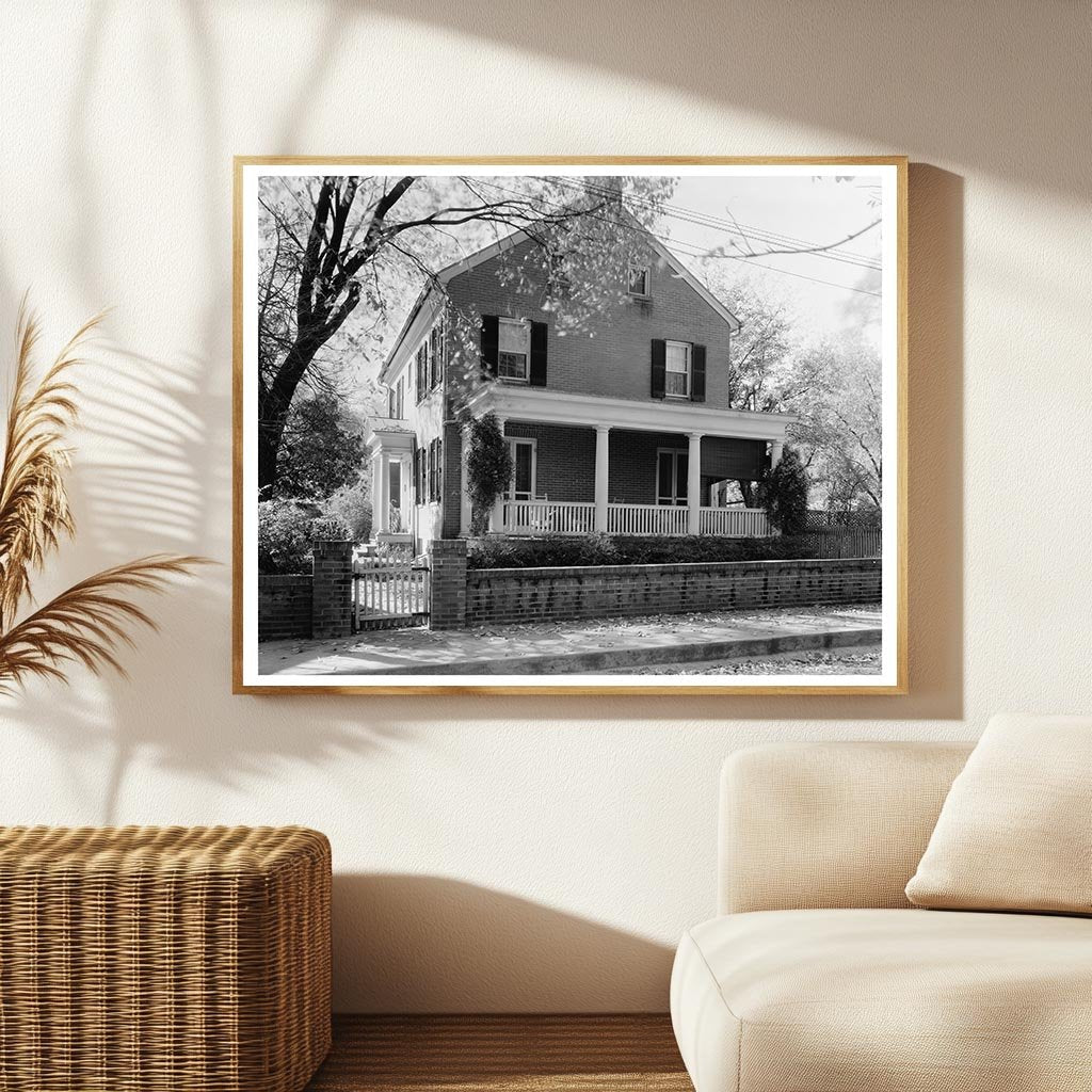 Historic Architecture in Leesburg, VA - 20th Century Image