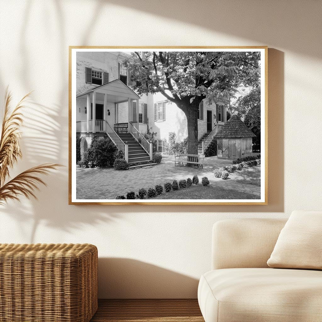 Historic Mansion in Richmond, VA - Old Brick House 1791