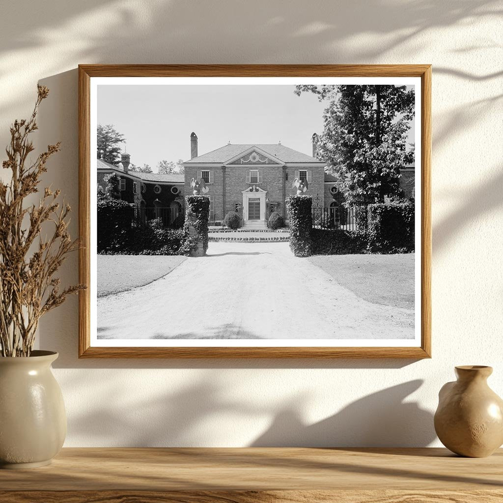 Richmond VA Mansion, 20th Century Architecture Snapshot