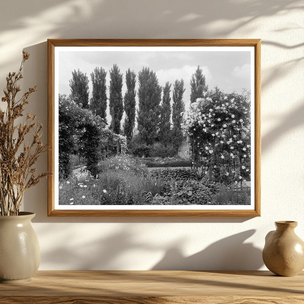 1910s Garden in Richmond, VA - Carnegie Survey Image