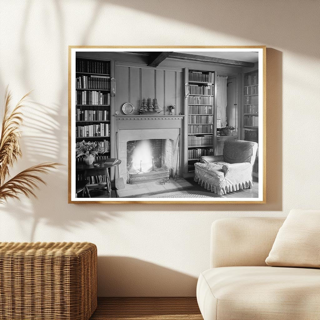 Richmond, VA Interior Scene - Vintage Photograph 1953