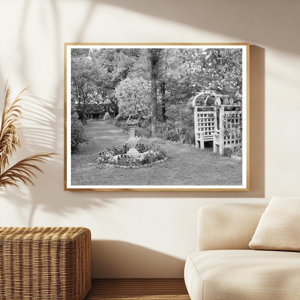 1900s Garden Scene in Richmond, Virginia