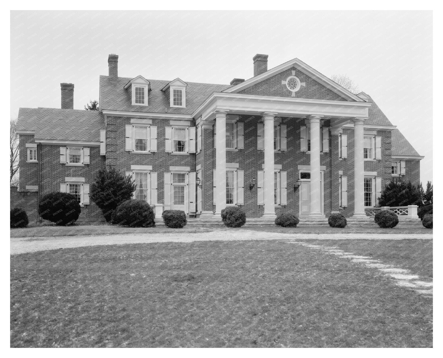 Historic Residence in Middleburg, VA - Early 20th Century