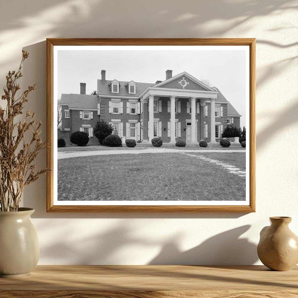 Historic Residence in Middleburg, VA - Early 20th Century