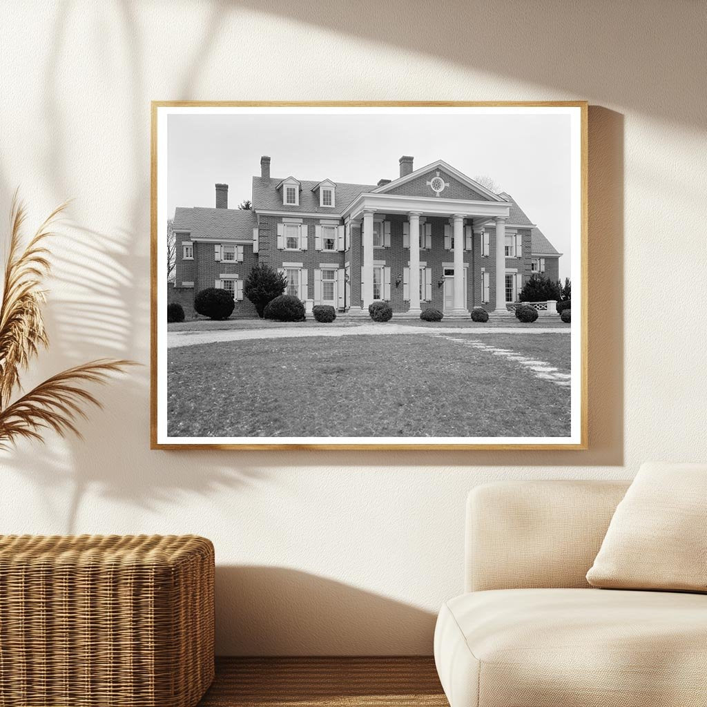 Historic Residence in Middleburg, VA - Early 20th Century