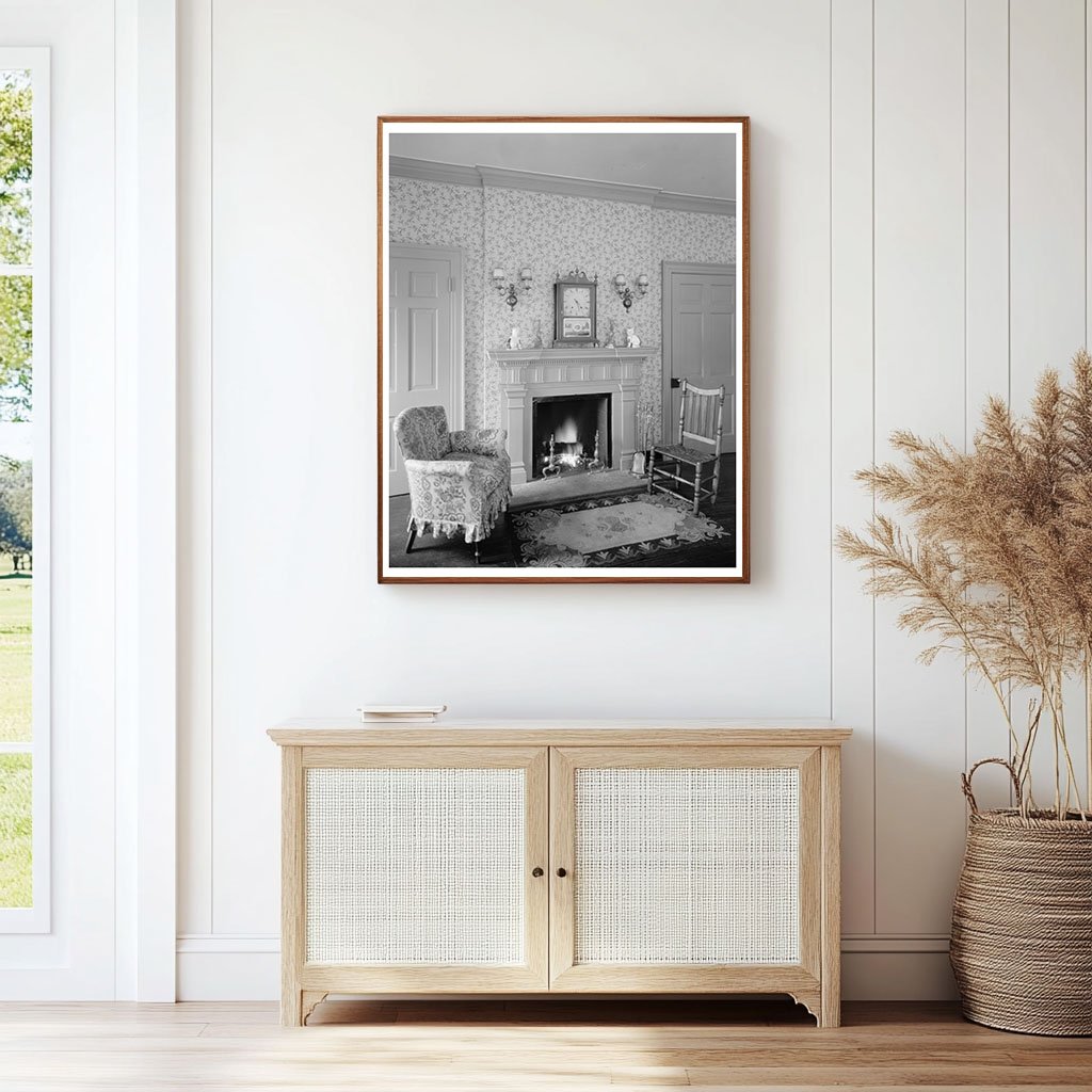 Vintage Interior Photo of Middleburg, Virginia, 1900s