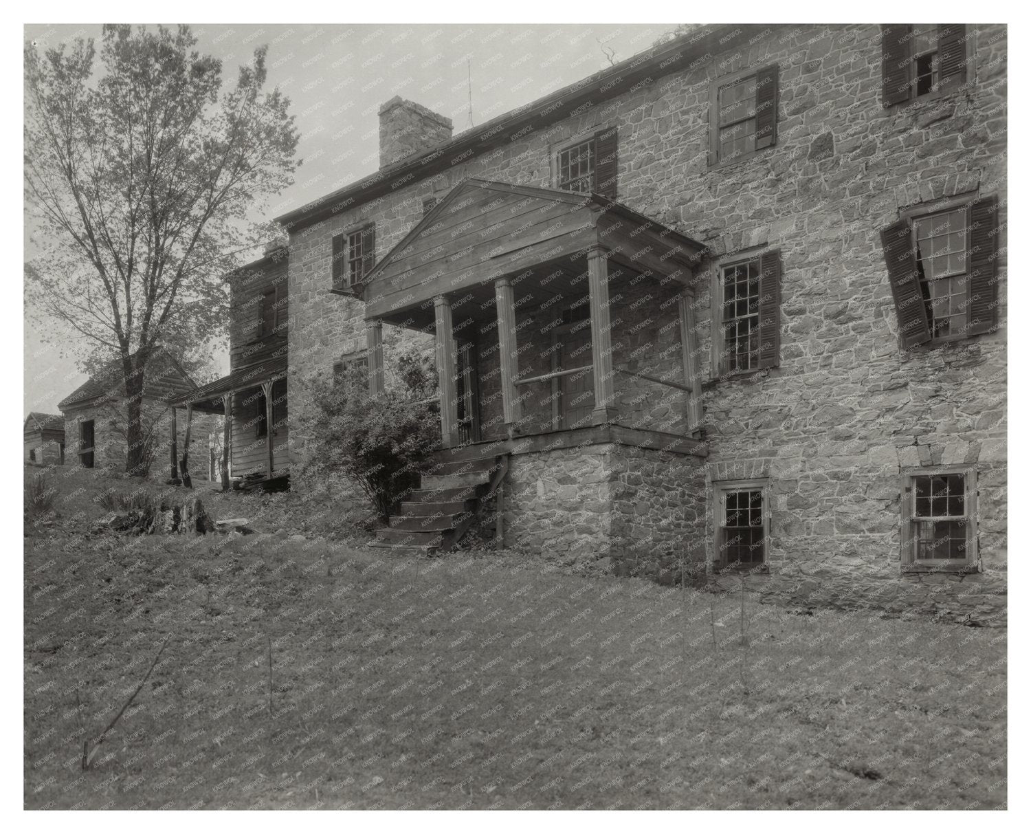 Berryville, VA Bridge View - Early 1900s Architecture