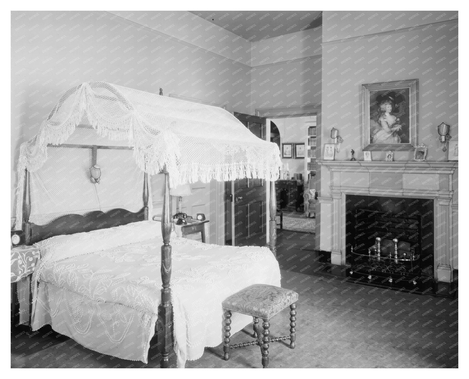 Early 20th-Century Bedroom in Alexandria, VA