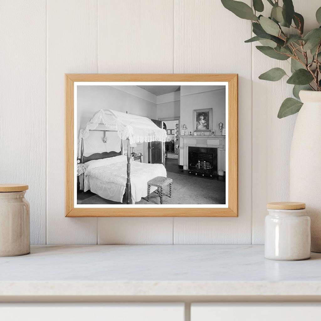 Early 20th-Century Bedroom in Alexandria, VA