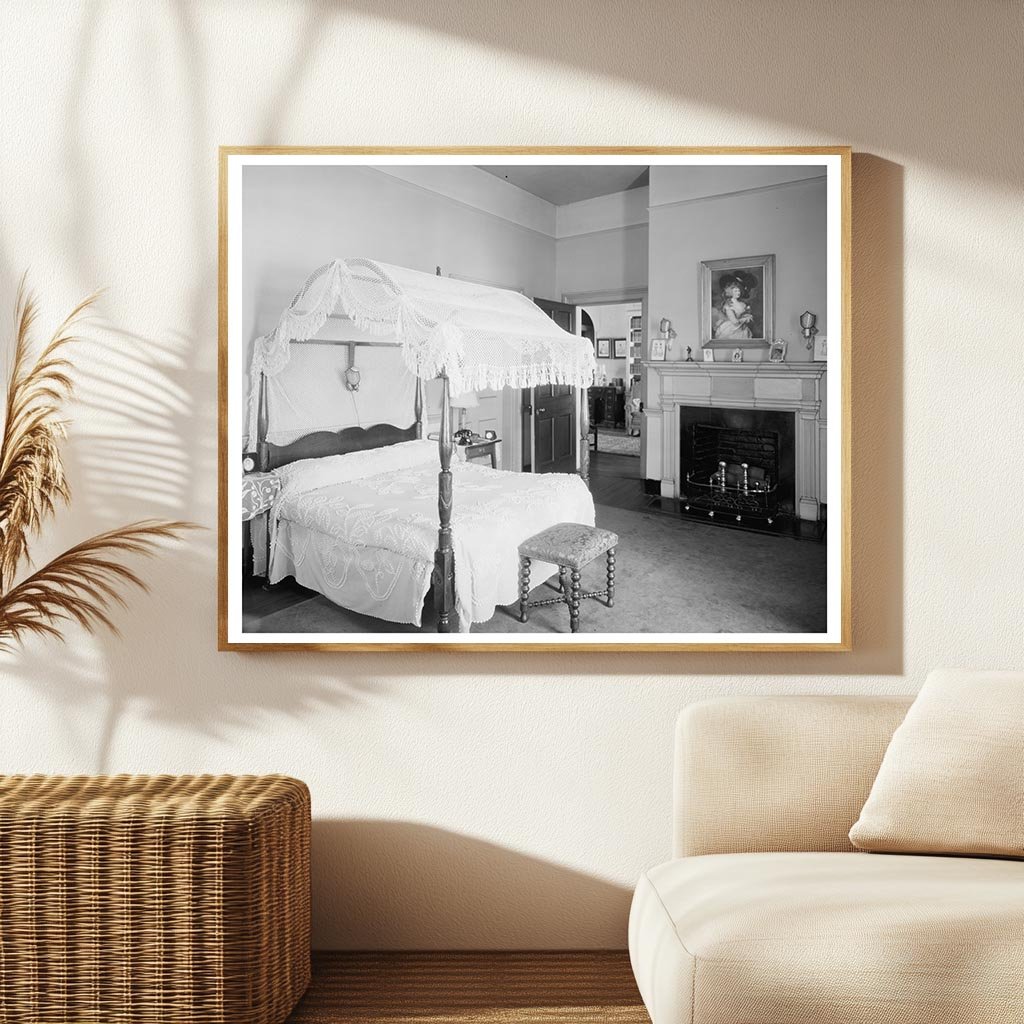 Early 20th-Century Bedroom in Alexandria, VA