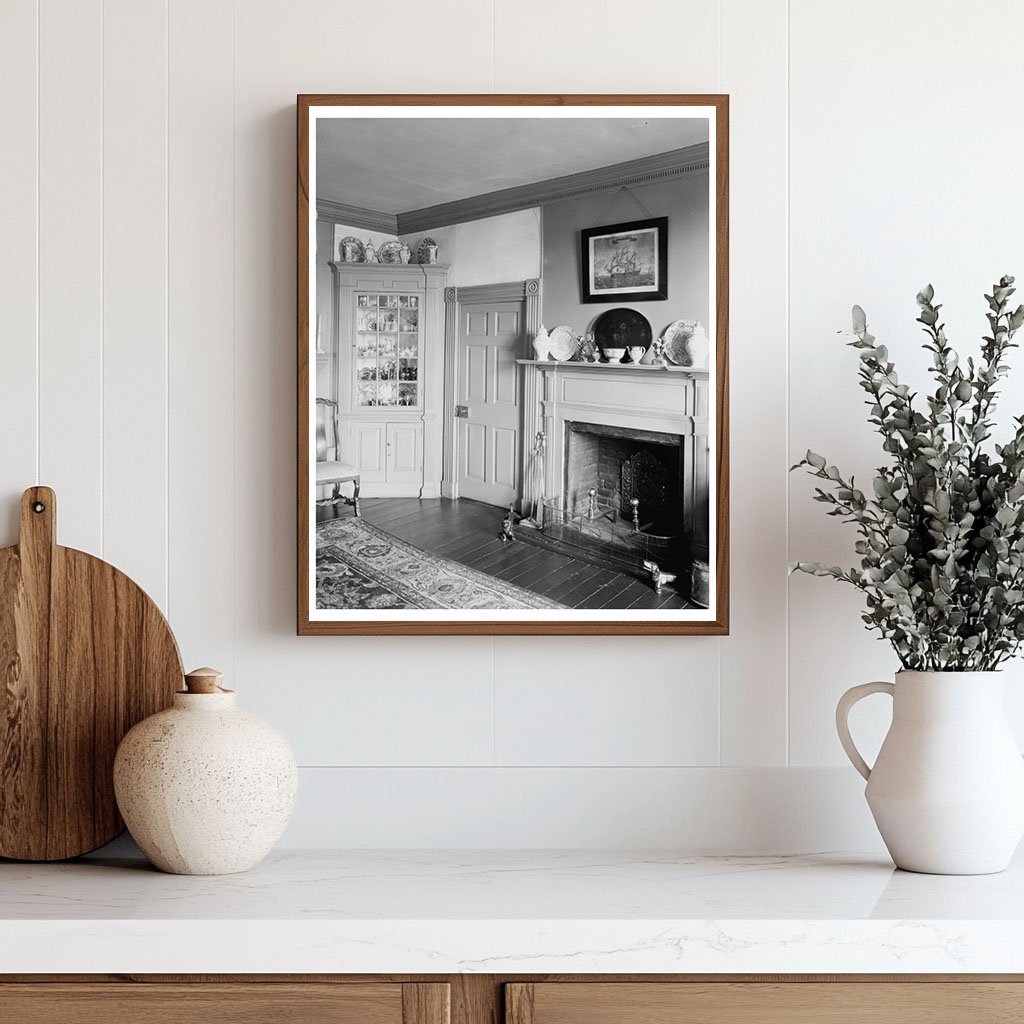 Historic Home Interior in Falmouth, VA - 1900s