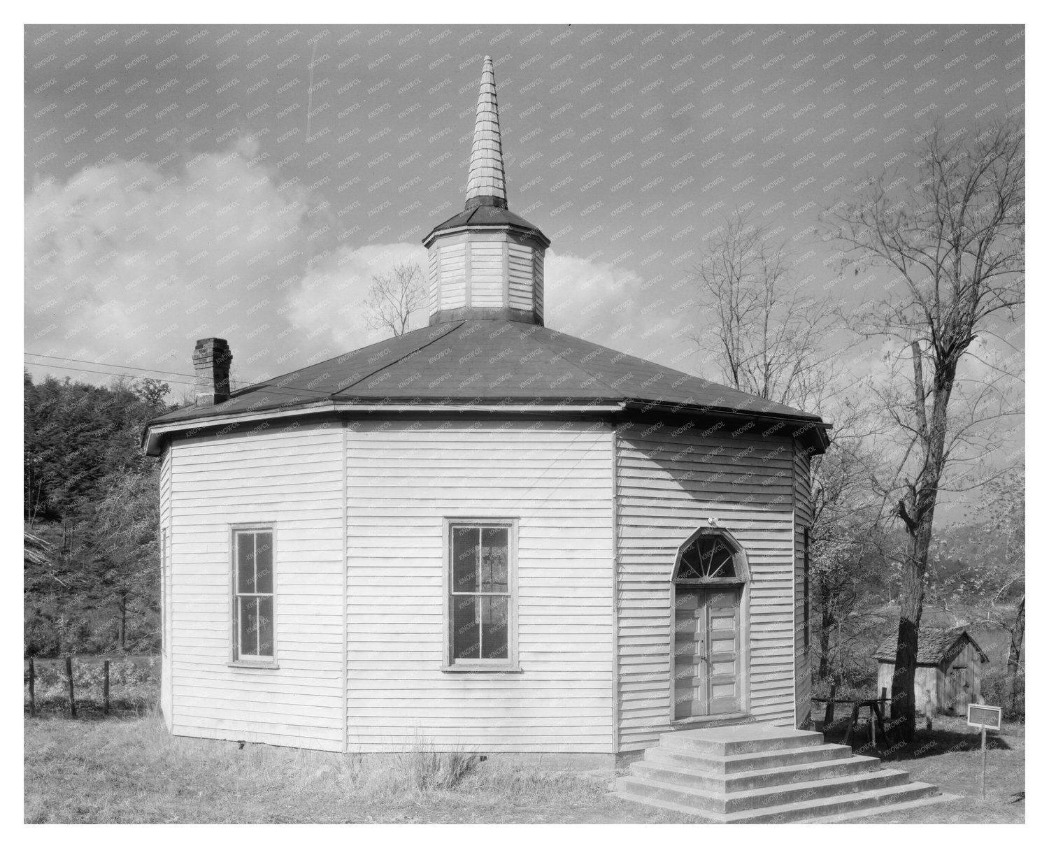 Octagonal Building in Covesville, VA - Early 1900s Photo
