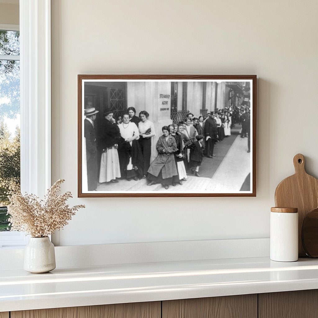 1914 Scene: Townspeople Banking at Schwenk Bank
