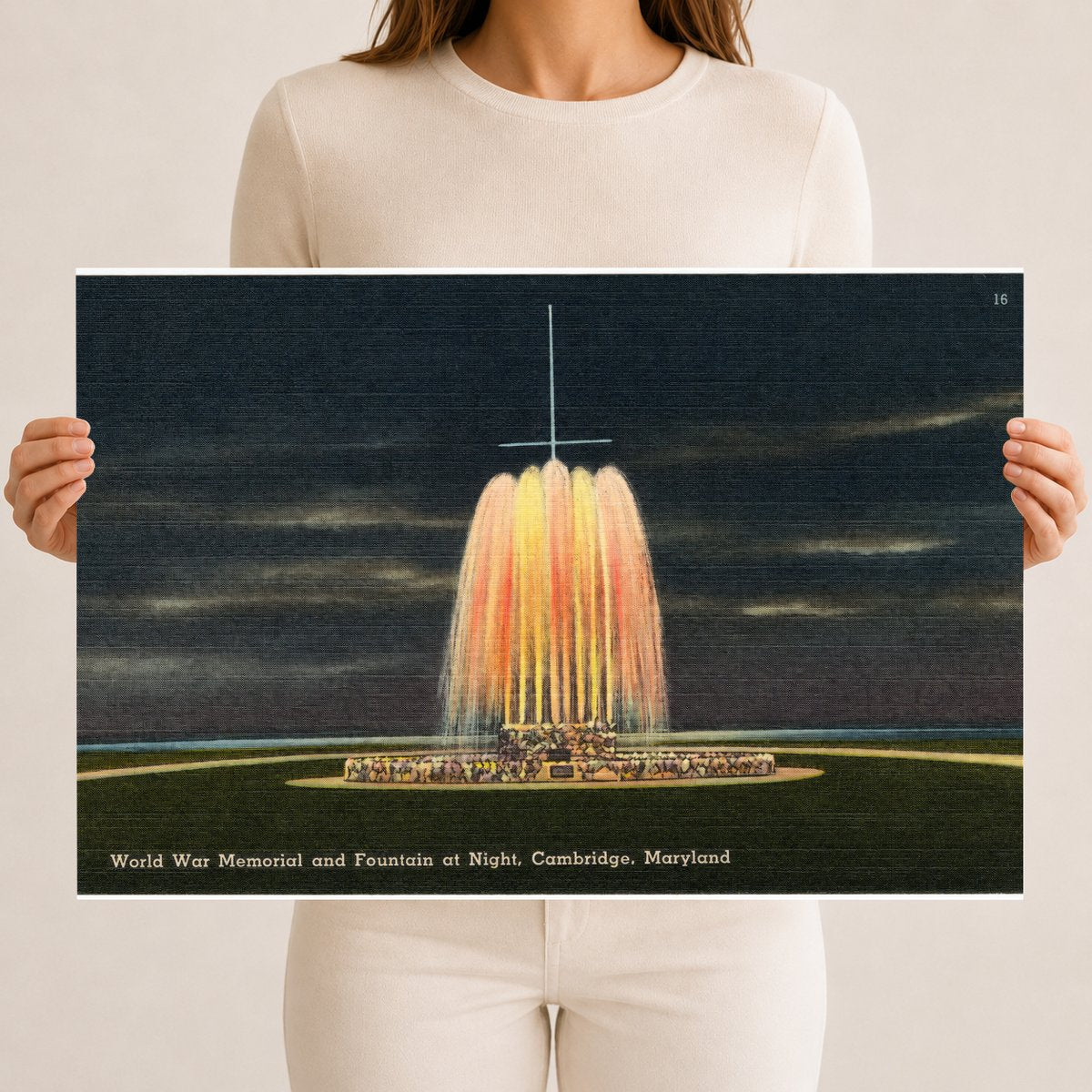 World War Memorial and Fountain at night, Cambridge, Maryland — Vintage Maryland Postcard