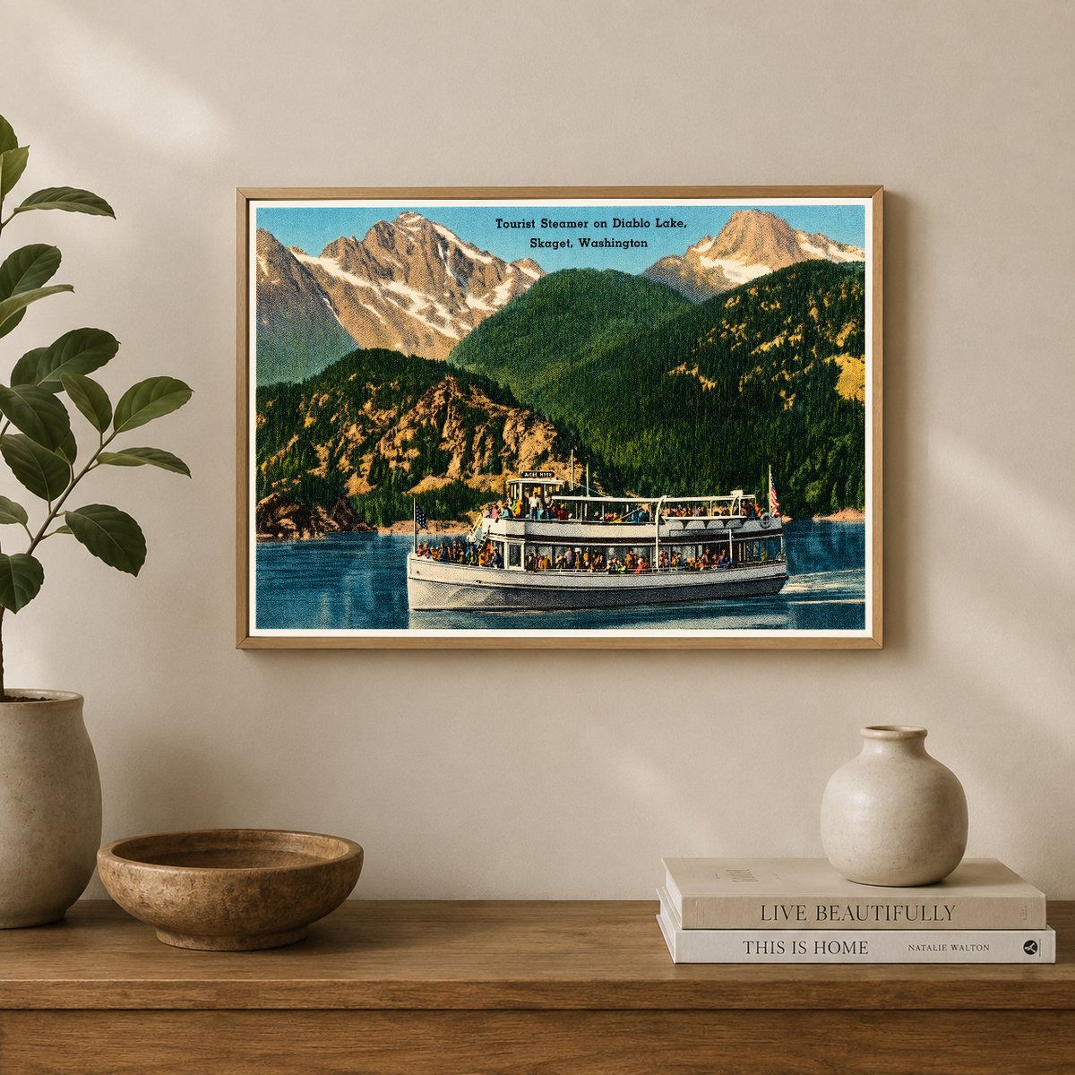 Diablo Lake, WA: Tourist steamer on Diablo Lake, Skaget