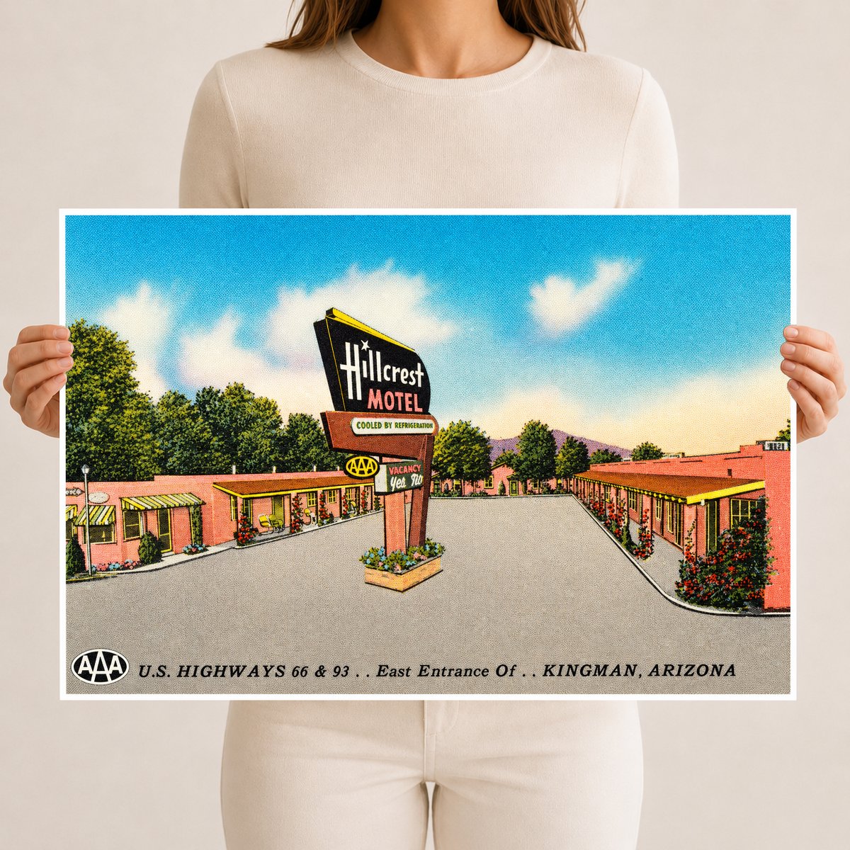 Kingman, AZ: Hillcrest Motel, U.S. highways 66 & 93, east entrance of- Kingman