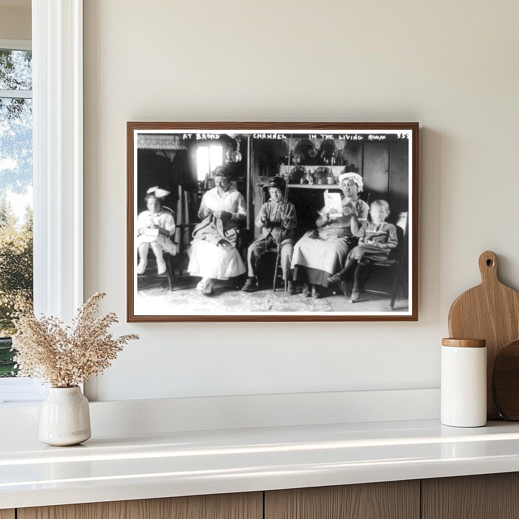 1915 Living Room Charm in Jamaica Bay, NY