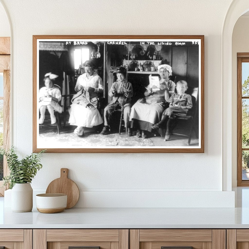 1915 Living Room Charm in Jamaica Bay, NY