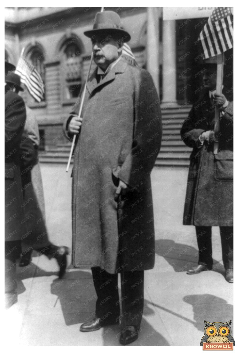 1920s Banking Icon with U.S. Flag Portrait