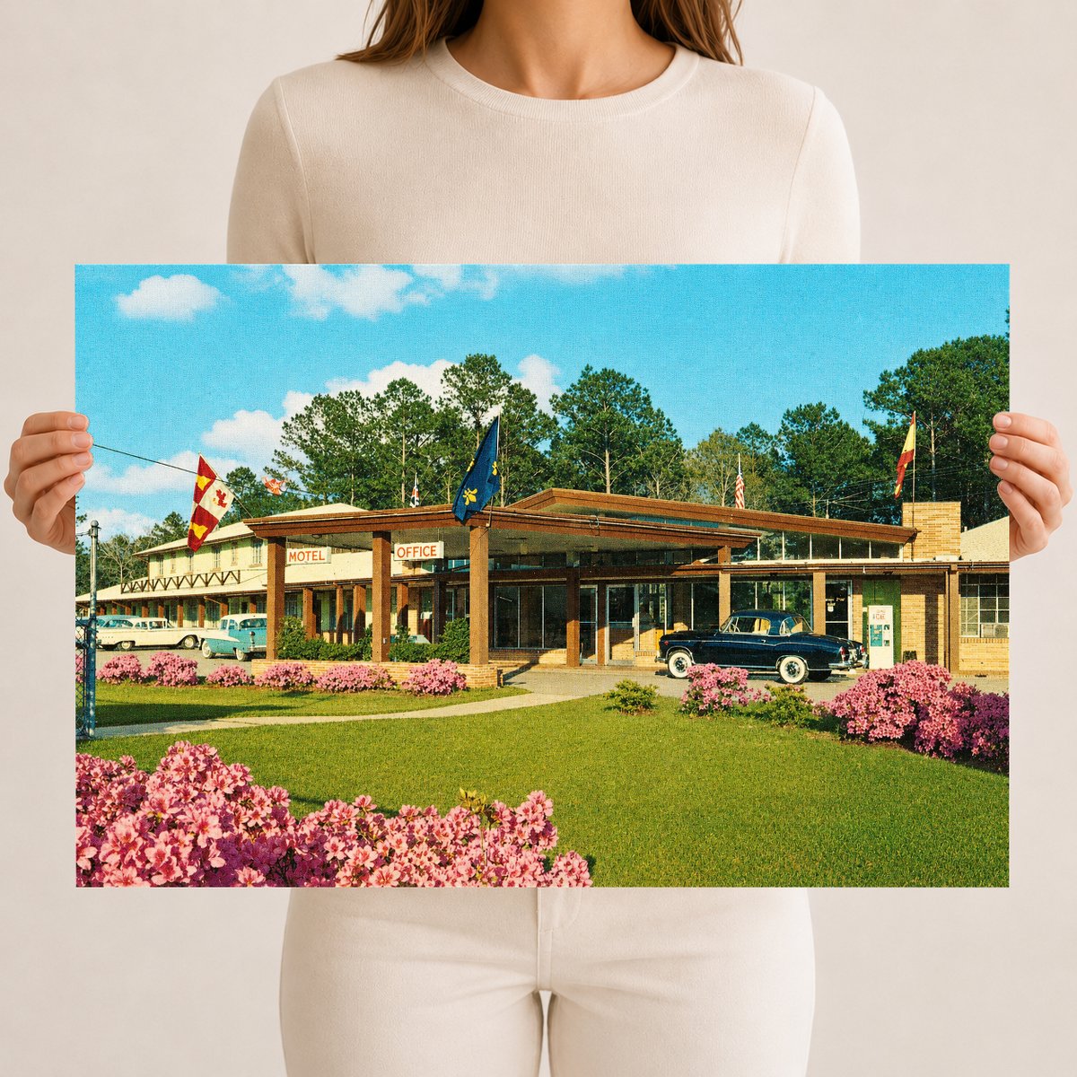 Mobile, AL: Spanish Fort Motel is located on a spacious, beautifully landscaped grounds, 8 miles E. of Mobile