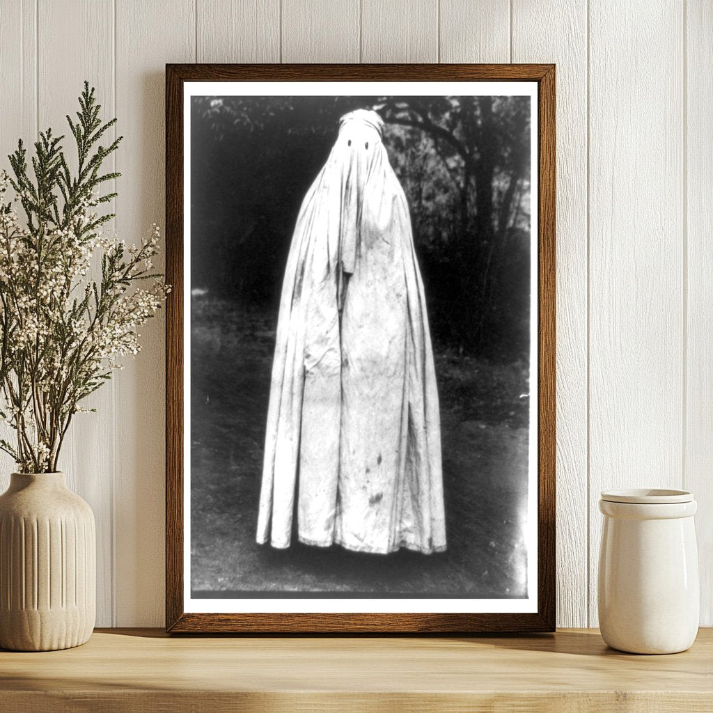 Traditional Attire of a Muslim Woman in Early 1900s India