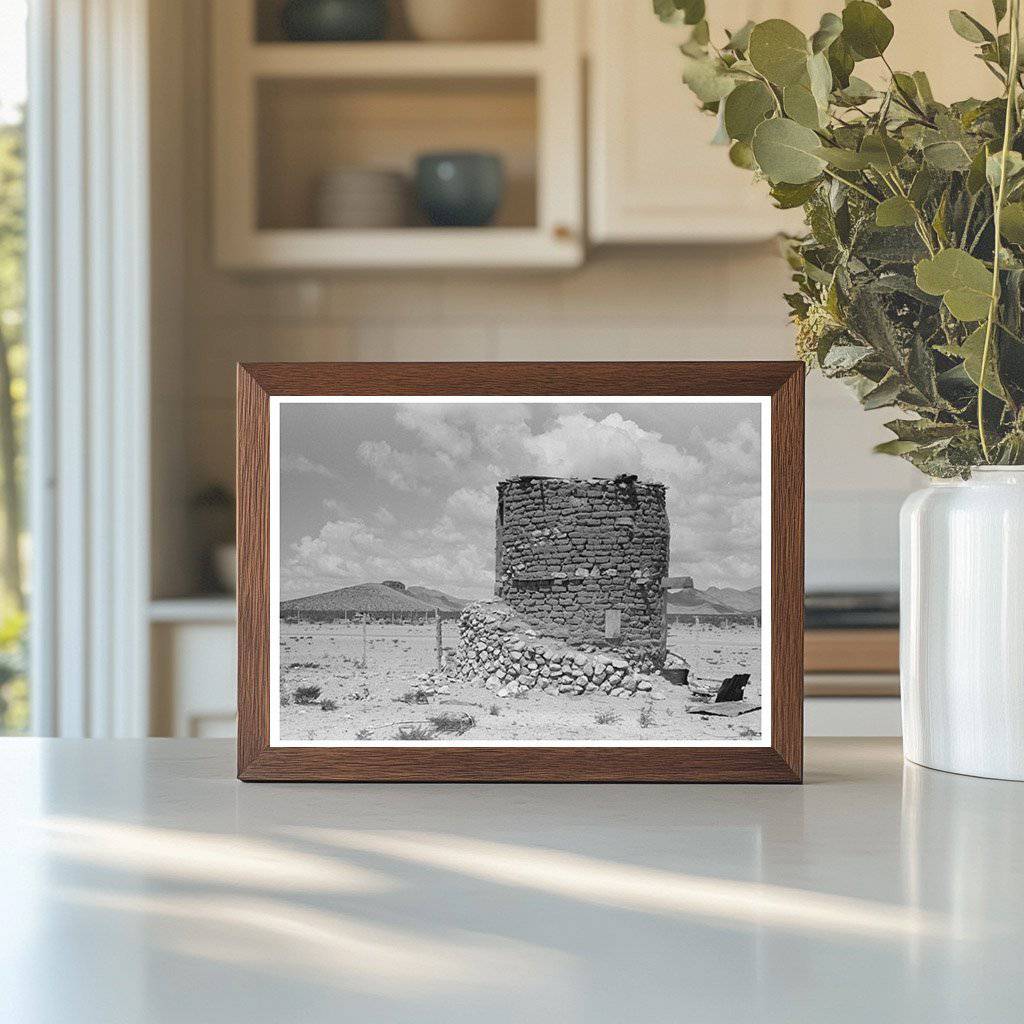 Abandoned Building on U.S. Route 85 New Mexico 1939 - Available at KNOWOL