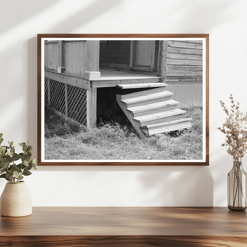 Abandoned House Steps Winton Minnesota August 1937 - Available at KNOWOL
