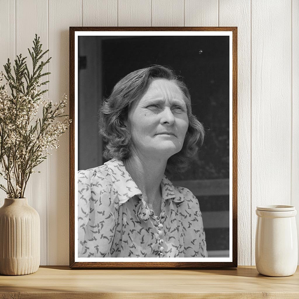 Agua Fria Migratory Labor Camp Family Life May 1940 - Available at KNOWOL