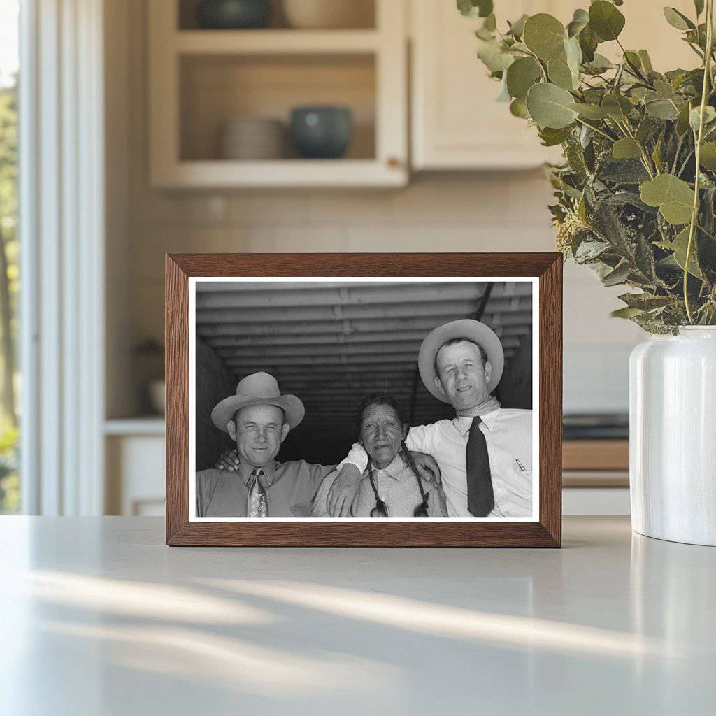 Anglo - American and Indigenous Friends Gathering 1940 - Available at KNOWOL