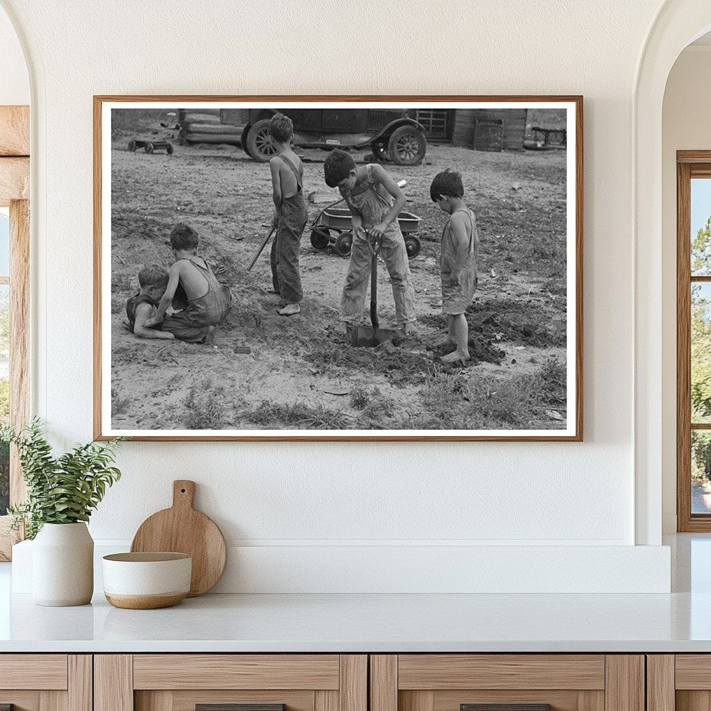Art Simplots Children Black River Falls Wisconsin 1937 - Available at KNOWOL