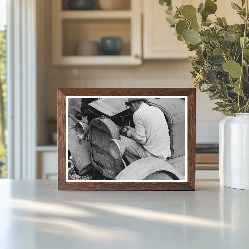 Automobile Repair in Market Square Waco Texas 1939 - Available at KNOWOL