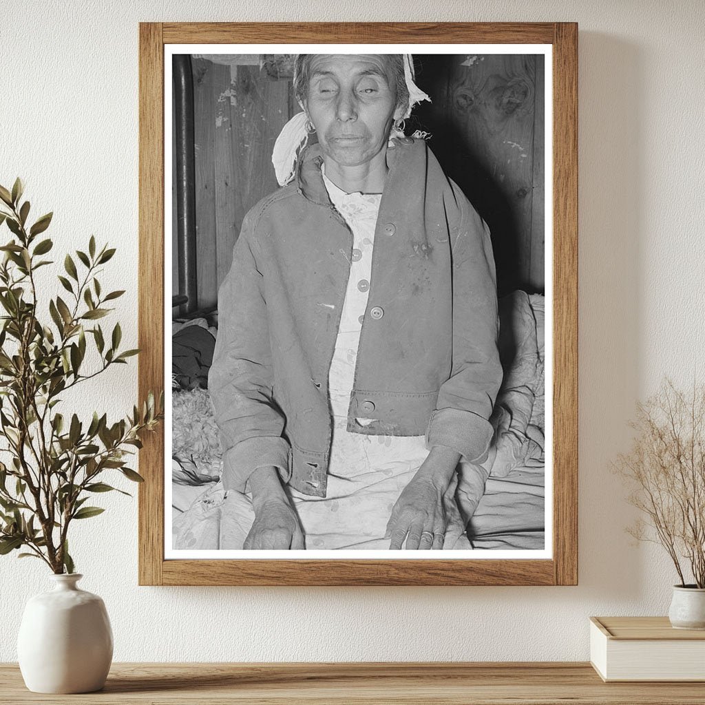 Blind Mexican Woman in Crystal City Texas 1939 - Available at KNOWOL