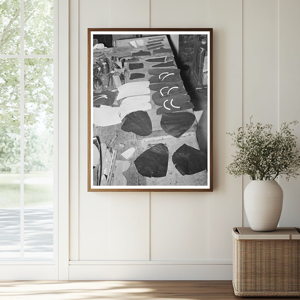 Boot Upper Construction in Alpine Texas 1939 - Available at KNOWOL