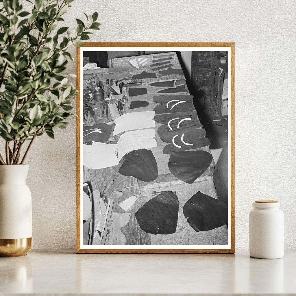 Boot Upper Construction in Alpine Texas 1939 - Available at KNOWOL