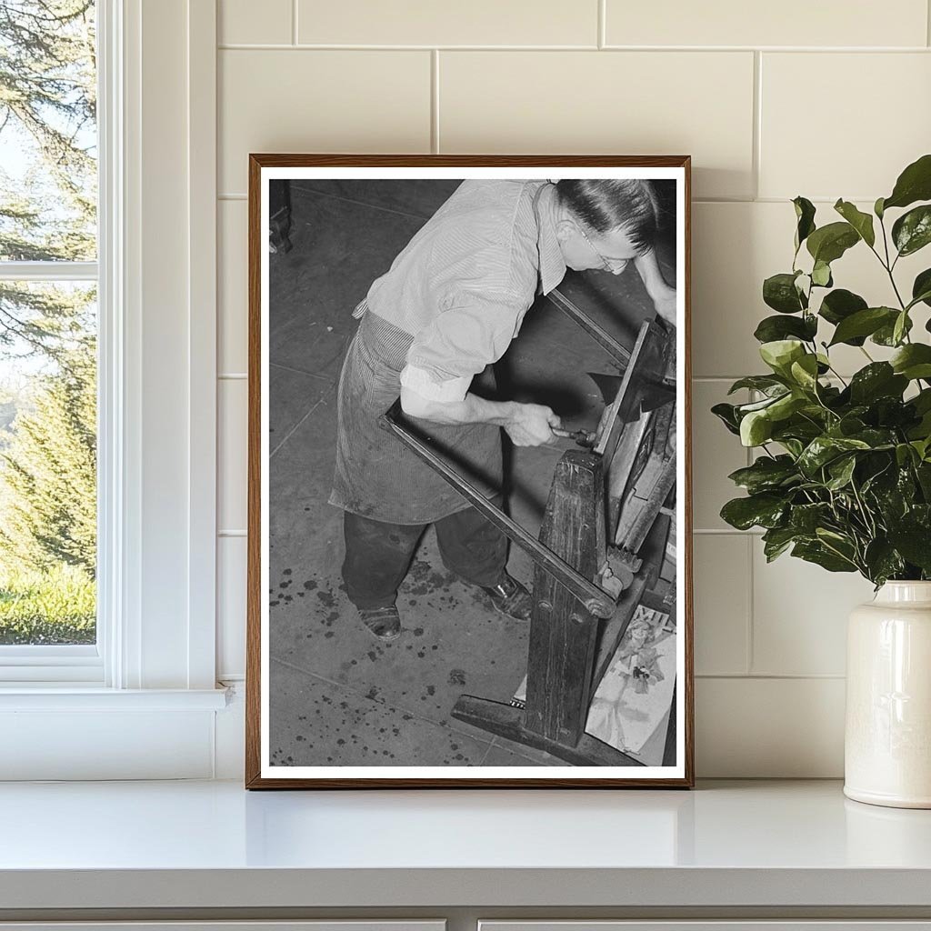 Bootmaking Workers with Leather in Alpine Texas 1939 - Available at KNOWOL